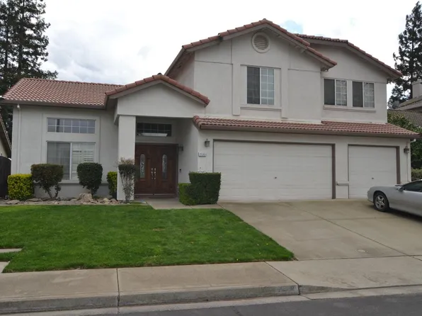 2533 Naturewood Dr, Oakdale, CA 95361