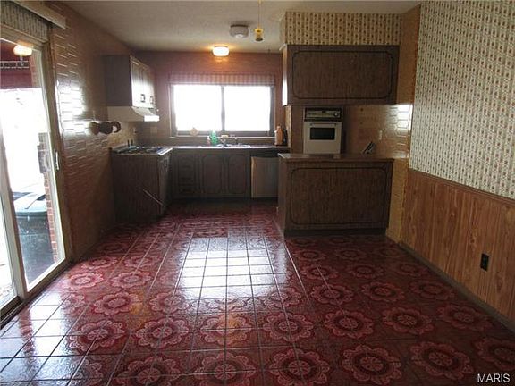 4th image of 3961 Regalway Dr