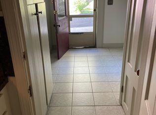 6 Chapel St #C, Wilbraham, MA 01095