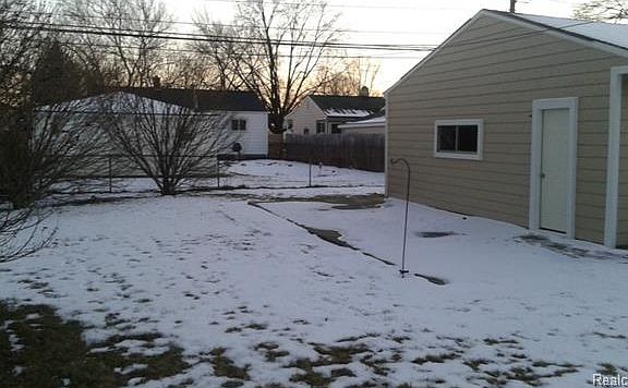 4th image of 33723 Marquette St