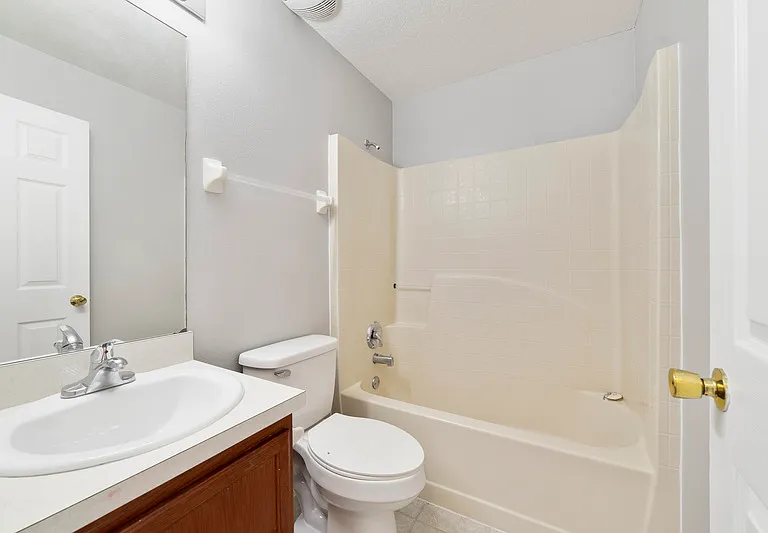 266 Chadworth Dr — Photo 10