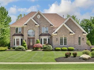 3151 Regency Pl, Westlake, OH