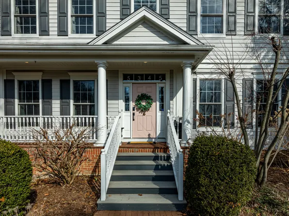 5345 Overbrook Dr, Ann Arbor, MI 48105