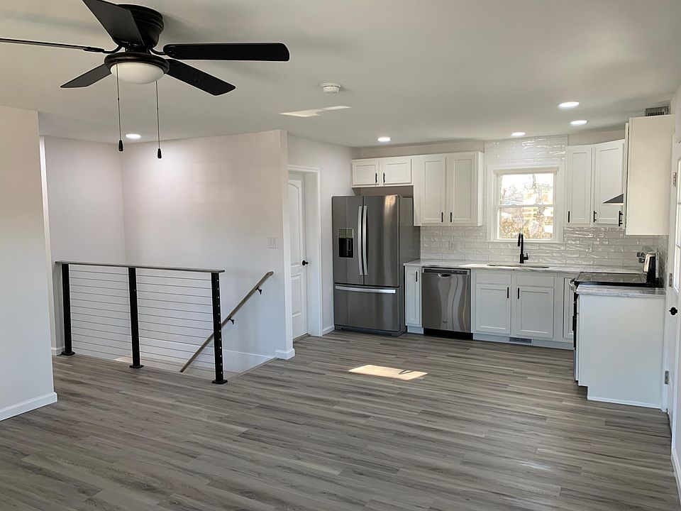 1st image of 1722 Foxborough Cir