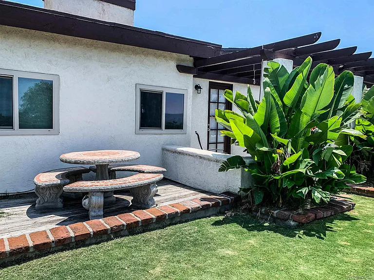 1286 Otono St — Photo 31