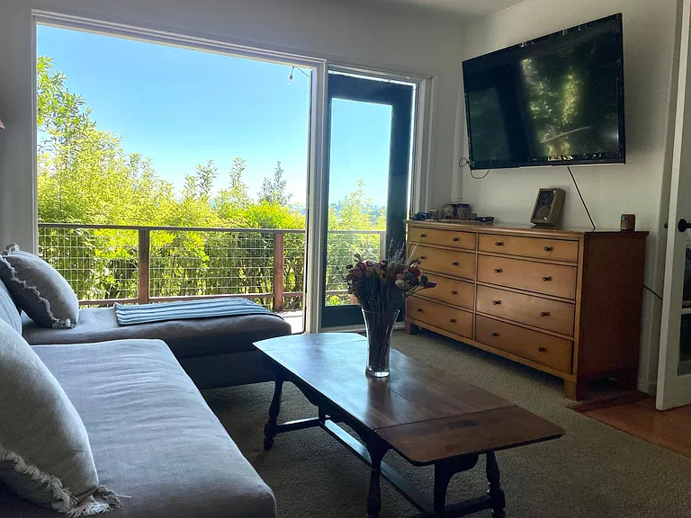 550 Sausalito Blvd #C — Photo 2