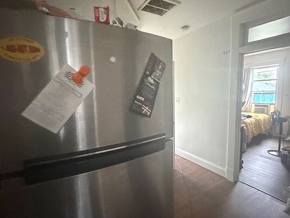 4th image of 5112 Ardmore Way #1