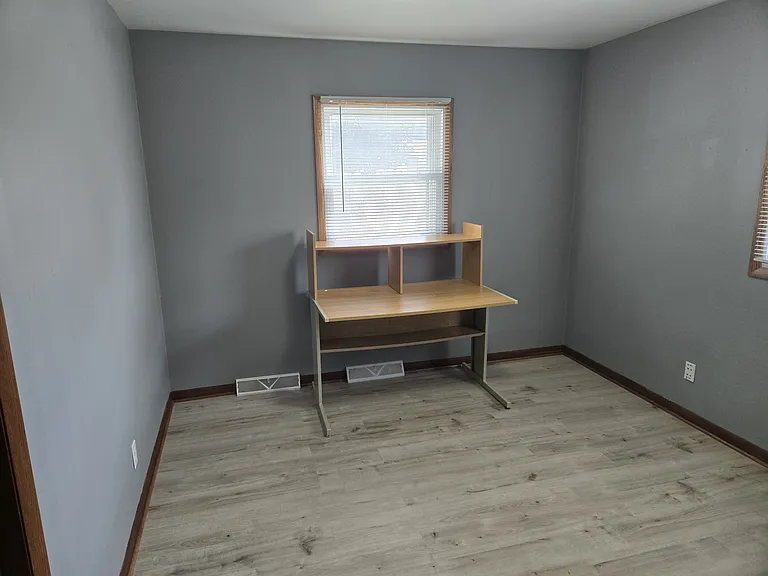 3477 S Kansas Ave — Photo 20