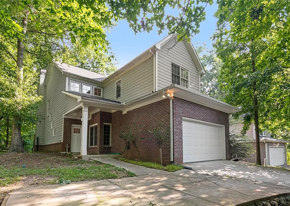 1st image of 32 Edwin Pl NW