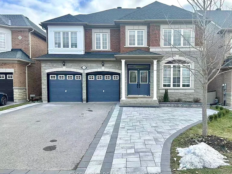 31 Ames Cres — Photo 1