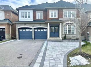 31 Ames Cres, Aurora, ON L4G0C3