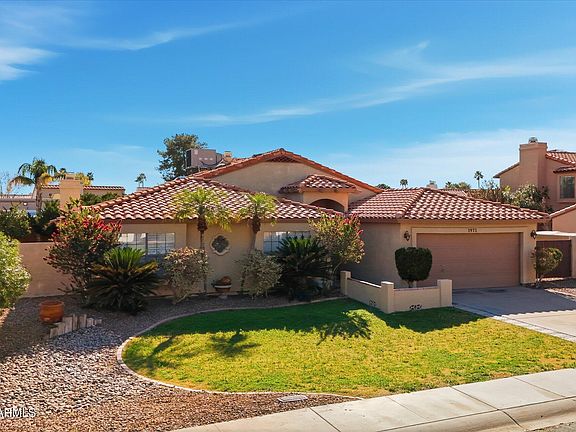 3rd image of 1971 E BUENA VISTA Drive