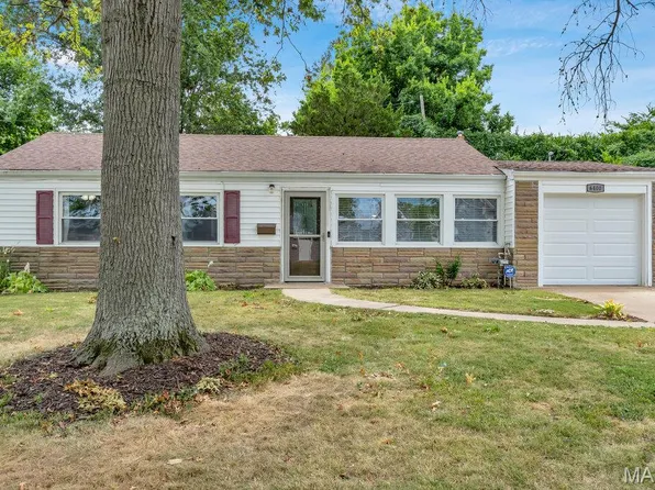 6400 Vita Dr, Saint Louis, MO 63123