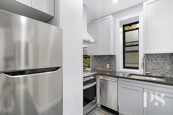 Sold by Compass | media 5