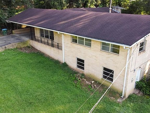 2nd image of 2570 Johnson Dr