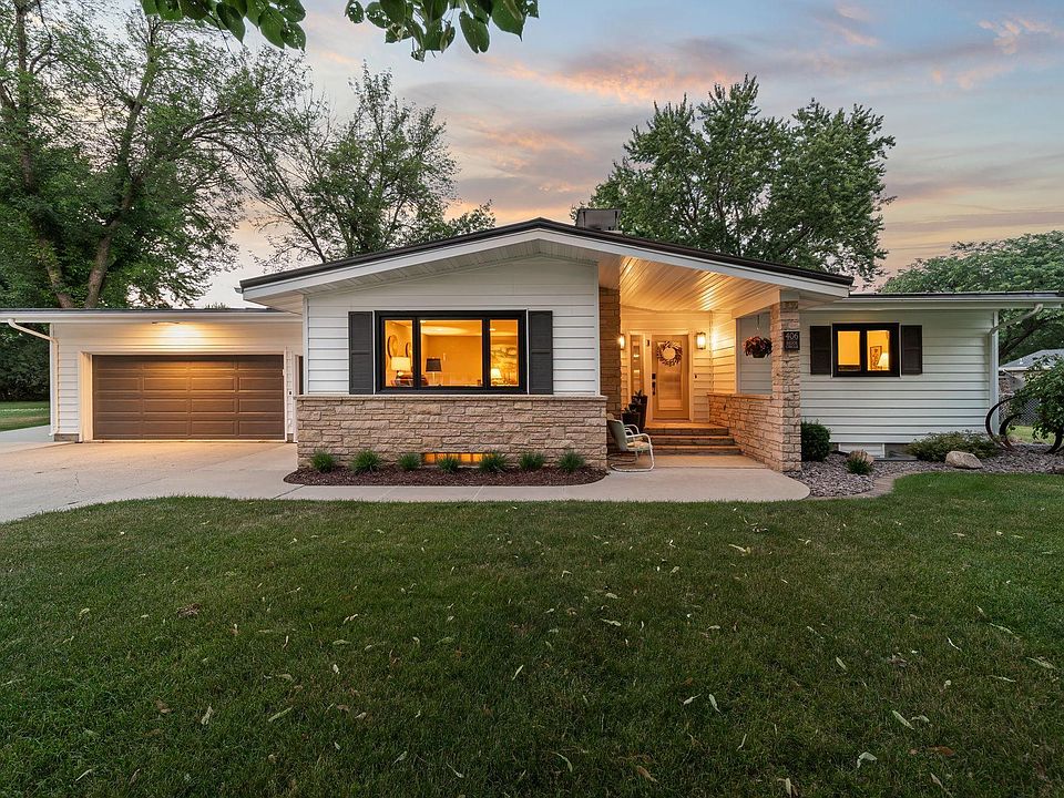 1st image of 406 Ridge Cir