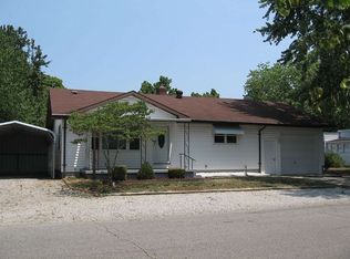 324 South St, New Harmony, IN 47631