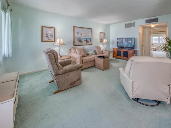 2004 Lake Osborne Drive #14, Lake Worth Beach, FL 33461