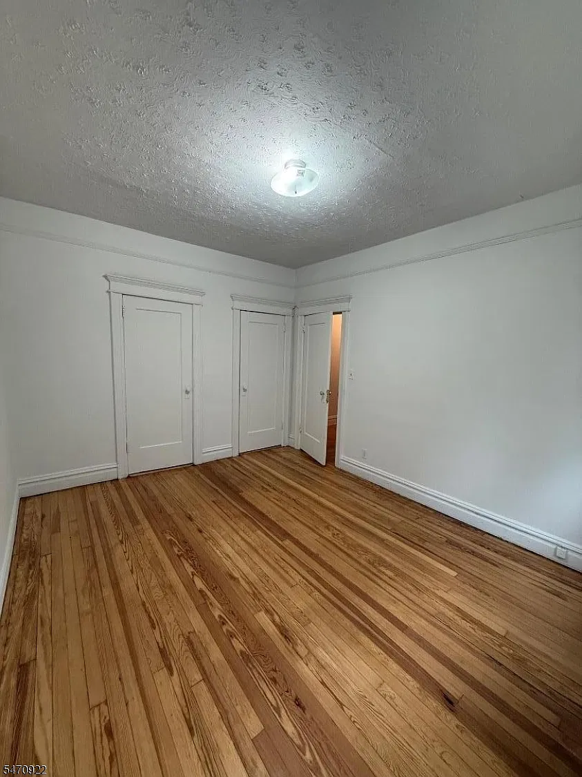 1 bed, 1.0 bath, $1,700 — Photo 2