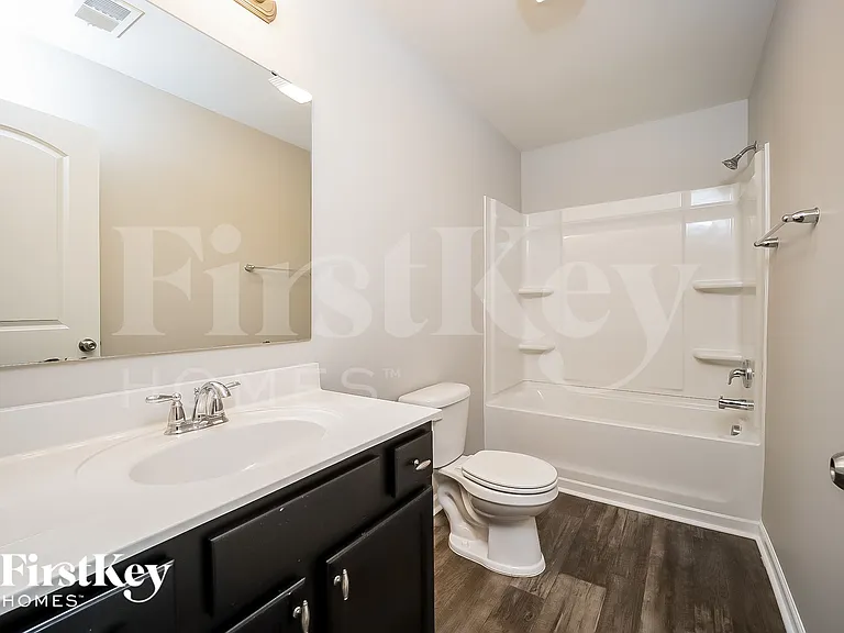 105 Breeders Ct — Photo 13