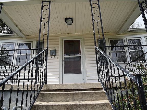 3rd image of 124 Powell Ave