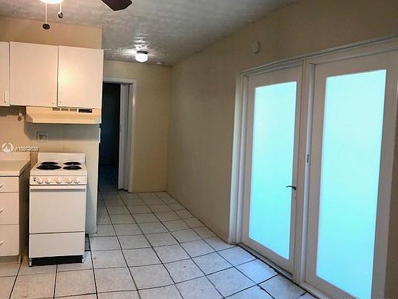 2nd image of 2215 SW 47th St #2