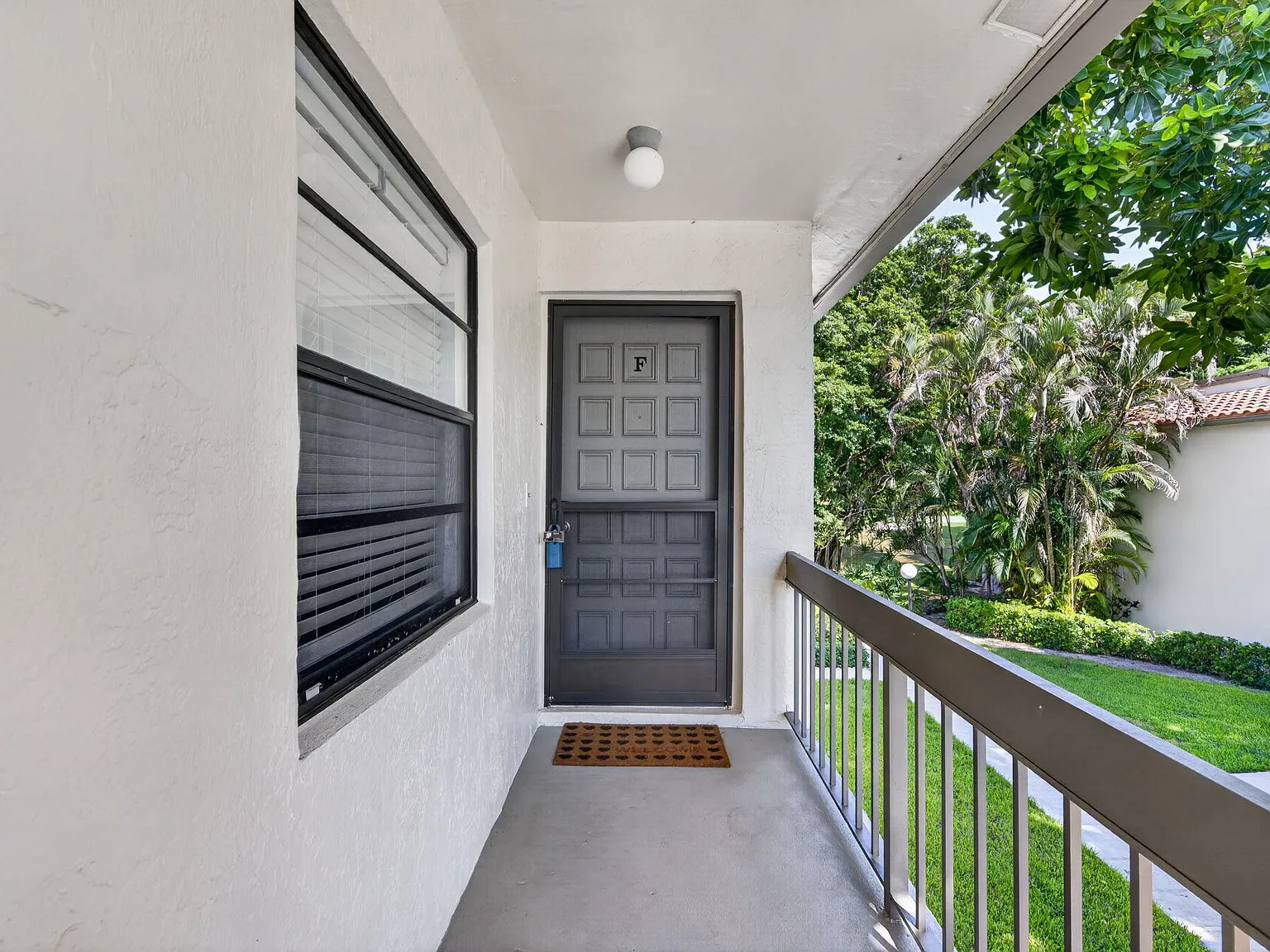 2 bed, 2.0 bath, 1216 sqft, $2,300 — Photo 4