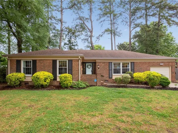 709 Village Green Pkwy, Newport News, VA 23602