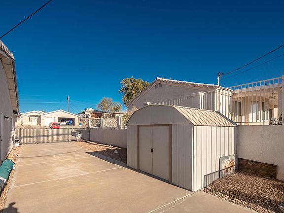 3rd image of 4004 Albacore Dr