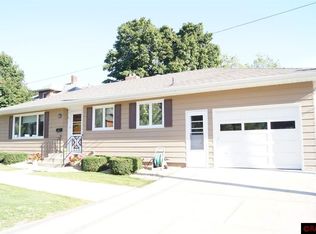 811 1st St N, New Ulm, MN 56073