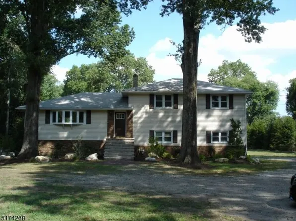 52 Hillview Rd, Lincoln Park, NJ 07035