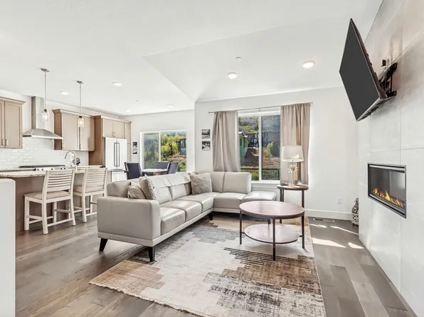 8210 N Toll Creek Ln, Park City, UT 84098