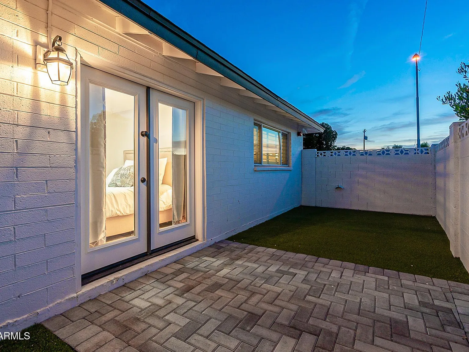 4 bed, 3.0 bath, 2596 sqft, $6,100 — Photo 3