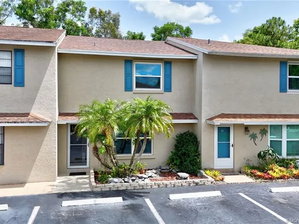 50 SW Blackburn Ter APT 8, Stuart, FL 34997