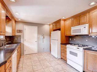 8902 W Jewell Pl, Lakewood, CO 80227