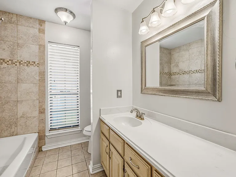 6023 Melrose Cir — Photo 10