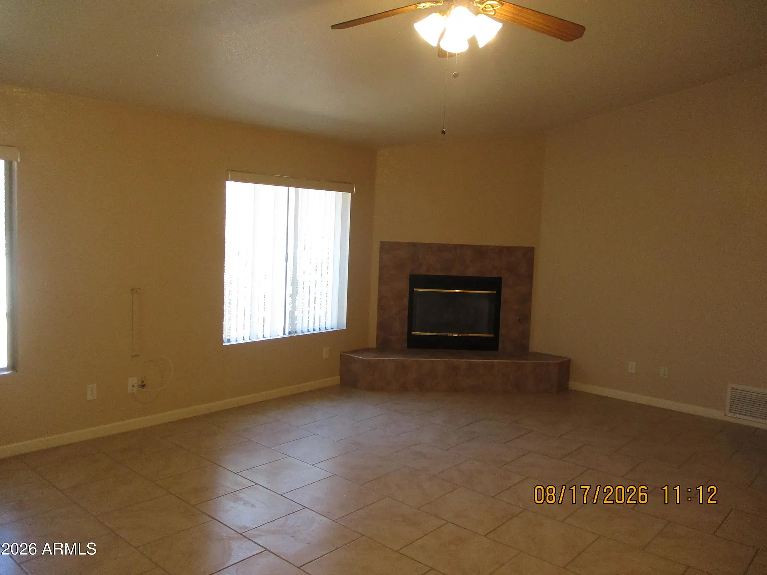3 bed, 2.0 bath, 1470 sqft, $1,700 — Photo 2