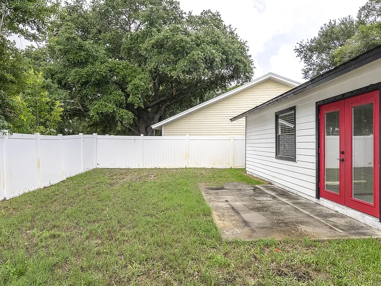 3331 Whispering Dr N — Photo 25