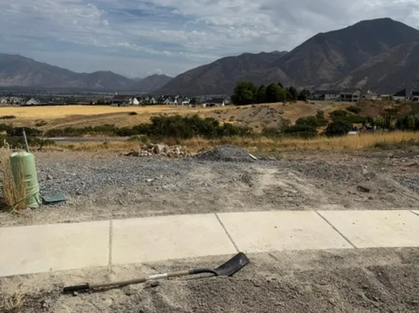 920 N Mountain View Dr, Elk Ridge, UT 84651
