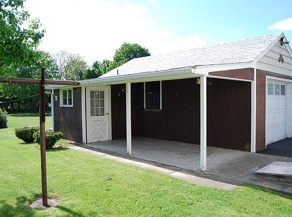 3rd image of 153 Horseheads Blvd