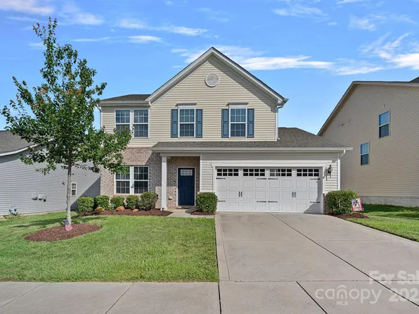 1527 Scarbrough Cir SW, Concord, NC 28025