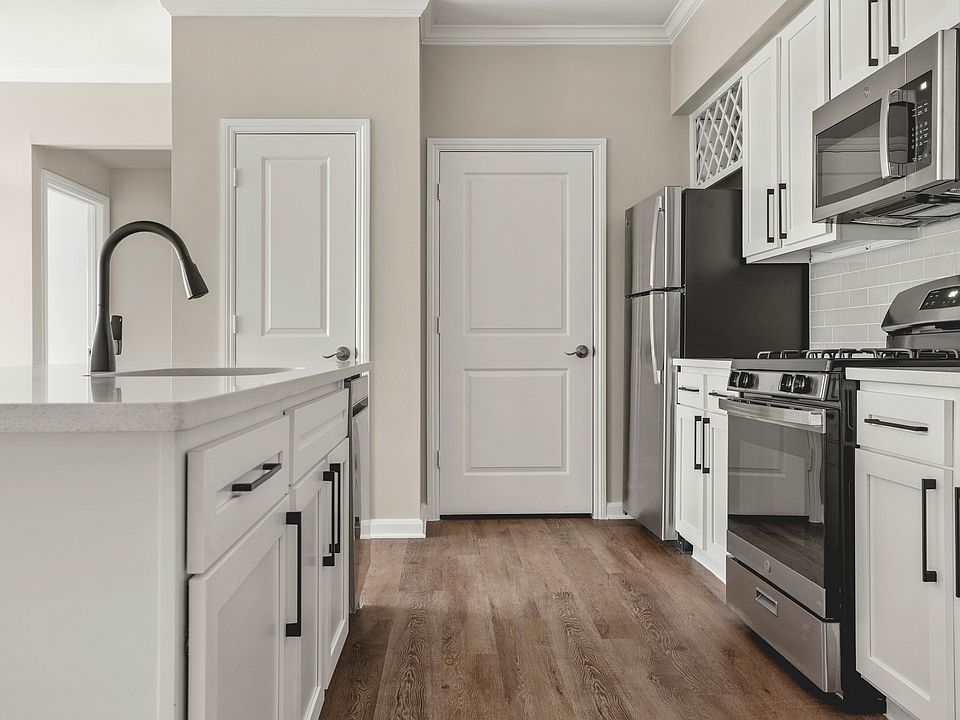 1st image of 7000 Convict Hill Rd APT 3201