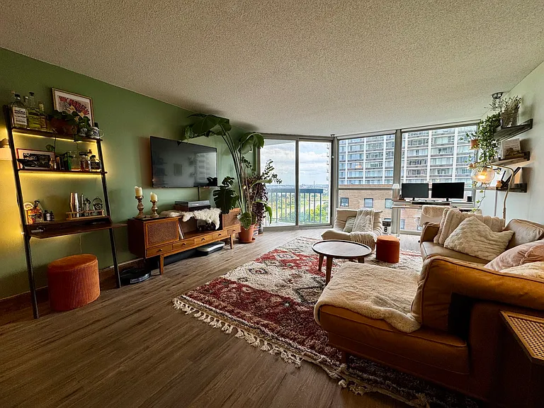 1660 N Prospect Ave #908 — Photo 8