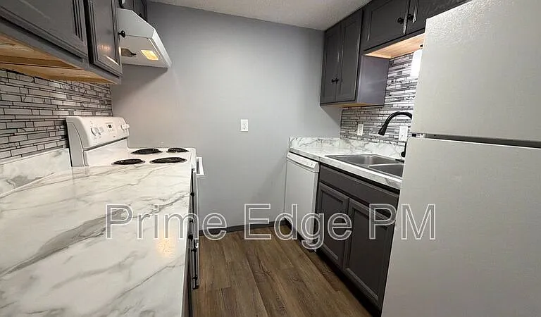 2343 B St #1 — Photo 1