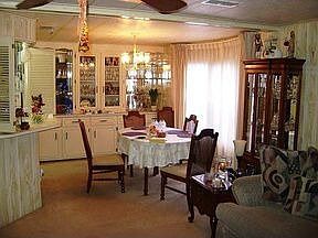 5th image of 301 Windsor Dr