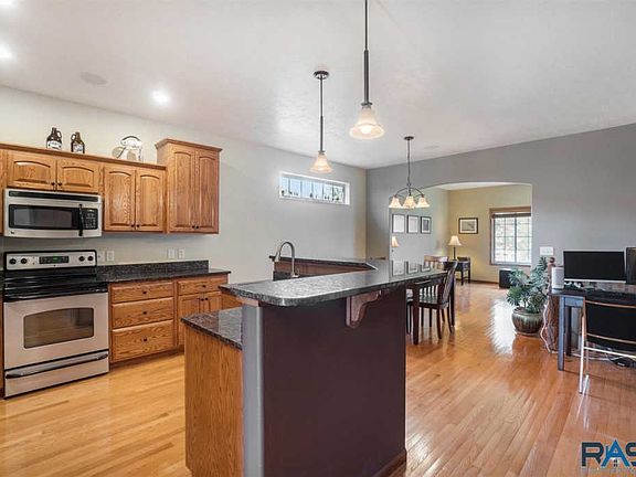 4th image of 2728 E Worcester Pl