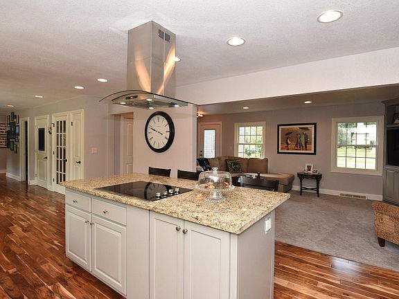 5th image of N63W29834 Woodfield Ct
