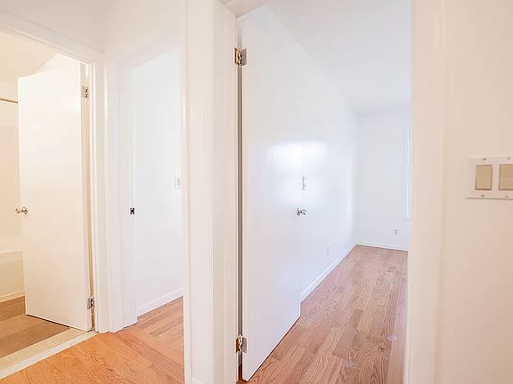 5th image of 929 Hancock St #2