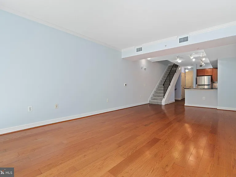 631 D St NW #245 — Photo 7