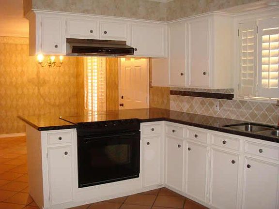 3rd image of 108 Hereford Dr